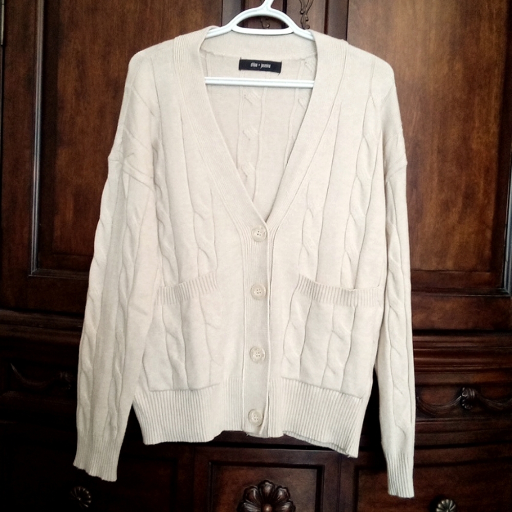 Chloe + Jasmine Women's Cream Cableknit V-Neckline Pockets Cardigan Size Large